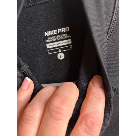 Nike Pro Women s 1/2 Zip Black Long Sleeve Pullover Jacket Sz Lg 6-10 - Picture 4 of 5